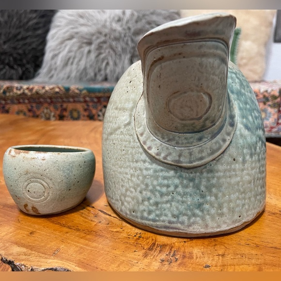 The Rusty Chai Tea Rare Unique Vintage Art Pottery Green
TeaPot Artist Signature - Picture 2 of 15